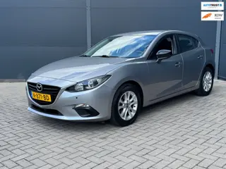 Mazda 3 1.5 S facelift / Pdc