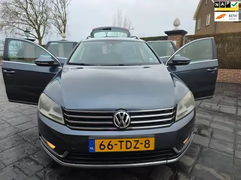 Volkswagen Passat Variant 1.6 TDI bj 2012 vol opties distributieriem is vervangen inruil mogelijk