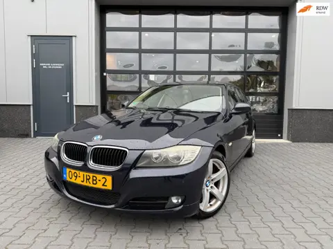 BMW 3-serie Touring 320i Business Line leer, incl grote beurt
