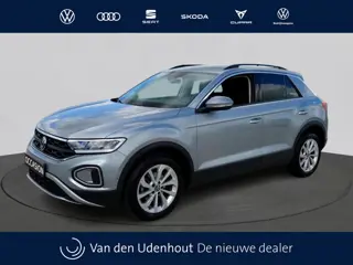 Volkswagen T-Roc 1.0 TSI Life | Multimedia | 17" velgen | Privacy Glass | App Connect |