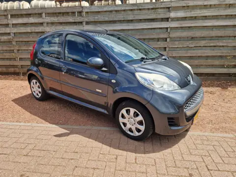Peugeot 107 1.0-12V Millesim 200 Airco