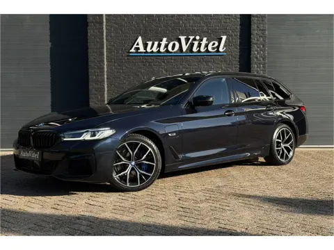 BMW 5 Serie Touring 530e xDrive M-Sport | Panodak | Trekhaak | Comfort Leder | Comfort Access | Memo