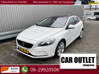 Volvo V40 1.6 T3 Momentum Clima, Navi, Pano, CC, PDC & Cam, LM, nw. APK – Inruil Mogelijk –