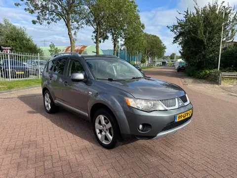 Mitsubishi Outlander 2.4 Intense+ 7personen automaat