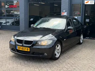 BMW 3-serie 318i Pano|Stoelvw|Cruisec|Nap