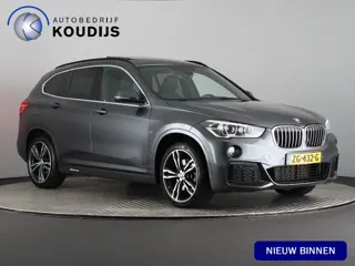 BMW X1 xDrive25i High Executive (Afn. Trekhaak / Pano / H&K / Camera / ACC / Navi)