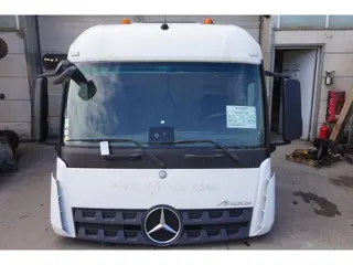 Mercedes-Benz L-STREAMSPACE 2.3MM 320 TUNNEL (bj 2017)