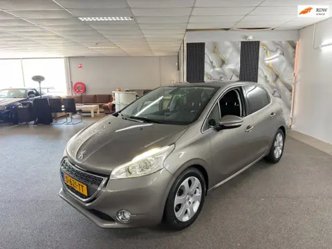 Peugeot 208 1.6 VTi Allure Apk Nieuw,Cruise,Clima,Carplay,N.A.P,Parksensor,N.A.P,2sleutels+boekjes,T