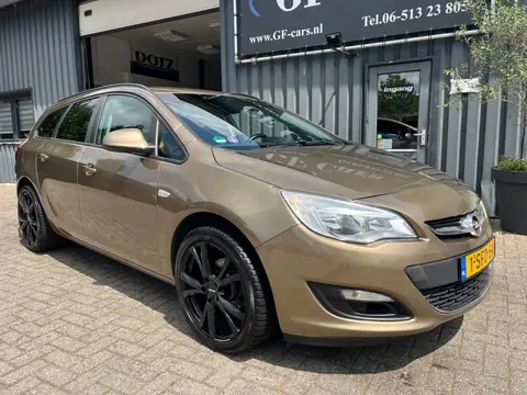 Opel Astra Sports Tourer 1.4 Turbo Business + 2013 APK NAP AIRCO