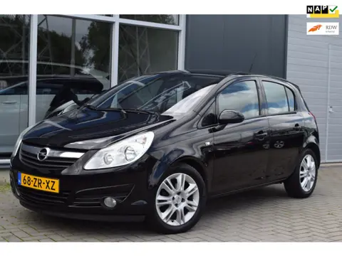 Opel Corsa 1.4-16V Cosmo | Automaat | ½ Leder | NAP + APK 6-2027