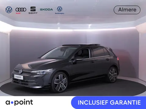 Volkswagen Golf 1.5 eHybrid Style Edition 204 pk Automaat (DSG) | Verlengde garantie | Navigatie via