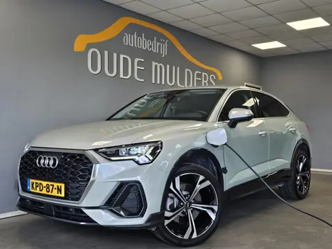 Audi Q3 Sportback 45 TFSI e | 20 inch | Adaptive Cruise | Parkeersensoren | Led |