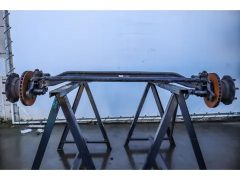 Mercedes-Benz VL3/25 DC-6.10 (bj 2011)