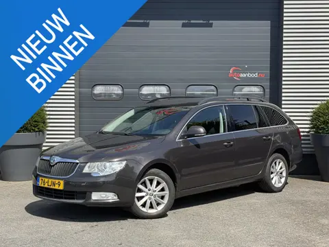 Skoda Superb Combi 1.8 TSI Comfort Business Line | Navigatie | Parkeersensoren | Privacy Glass | Cru