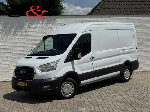 Ford TRANSIT 130pk L2H2 Trend Airco Cruise Pdc 3 Zitplaatsen Usb Laadruimte beveiliging