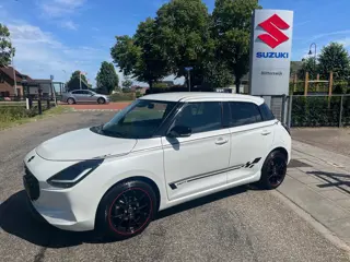 Suzuki SWIFT 1.2 Style Smart Hybrid AUTOMAAT // Trekhaak // Full option 1e eigenaar dealer onderhoud