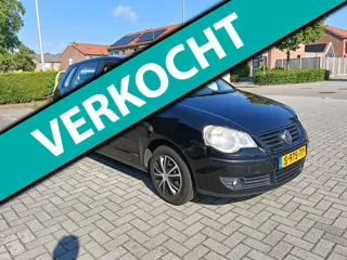 Volkswagen Polo 1.4-16V Comfortline,Airco,Nieuwe Apk