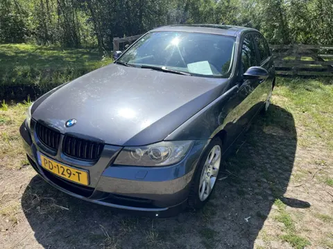 BMW 3-serie 320i (bj 2005)