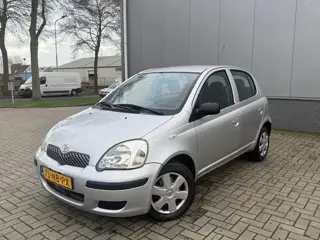 Toyota Yaris 1.0 VVT-i Terra 167.381KM