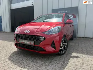 Hyundai I10 1.0 Premium / Airco / Navi / Cruise Control / Trekhaak / Achteruirij camera / Stuur & St