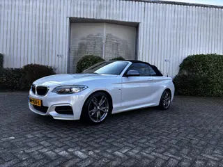 BMW 2-serie Cabrio M235i Centennial High Executive