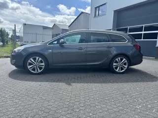 Opel Astra Sports Tourer 1.4 Turbo Sport