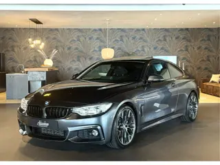 BMW 4 Serie Coupé 435i I M-Pakket I Carbon I 19" I Dak I Virtual