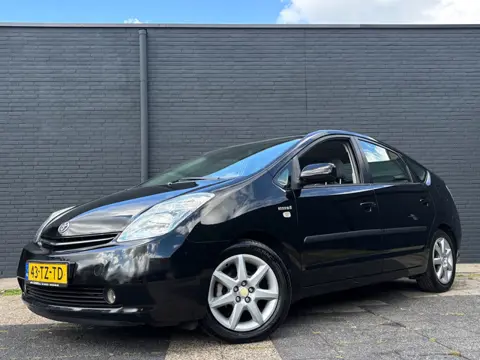 Toyota Prius 1.5 VVT-i Business Edition | Airco | Trekhaak