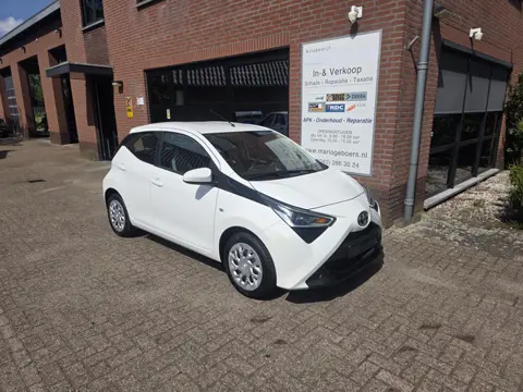 Toyota AYGO | 1900KM | Airco | Camera | (bj 2019)