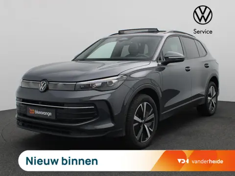 Volkswagen Tiguan 1.5 eHybrid Life Edition 204PK DSG Panoramadak, Trekhaak, 360gr. Camera, Donkere H