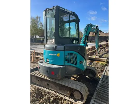 Airman AX35U-4 (lage uren!) (bj 2007)