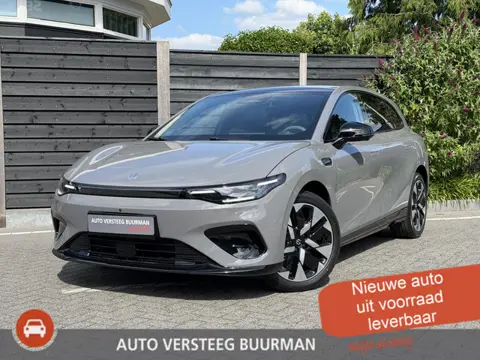 Leapmotor B05 Design ProMax 67.1 kWh 218PK Automaat Navigatie, Camera 360, Lichtmetalen velgen, Elek