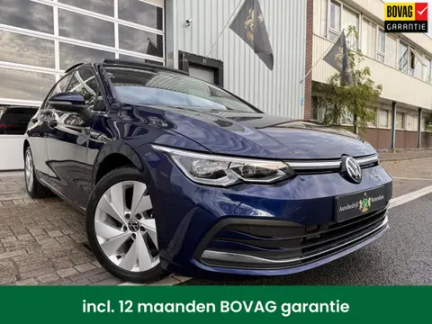 Volkswagen GOLF 1.5 eTSI Style LED/LMV17/PDC/NAVI/VIRTU/PANO