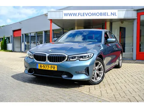 BMW 3-serie 320i High Executive Edition Aut. Pano|Leder|1e Eig|Sportstoelen|Navi|Cam|CarPlay|LMV
