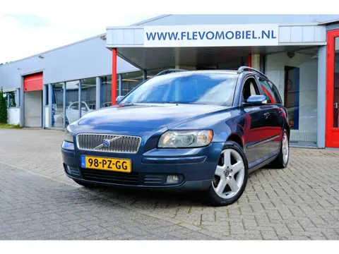 Volvo V50 2.4 140pk Momentum Clima|LMV|Cruise|Trekhaak