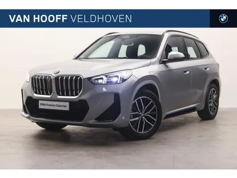 BMW X1 sDrive18i M Sport Automaat / M Adaptief onderstel / Sportstoelen / Comfort Access / Achteruit
