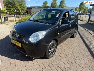 Kia Picanto 1.1 fifteen LAGEKM** NWE APK**