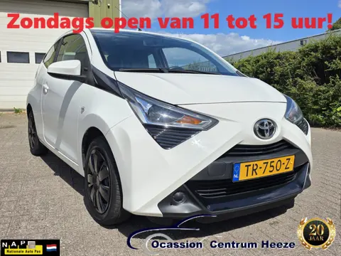 Toyota Aygo 1.0 VVT-i x-play AUT! 1e Eig! Camera! VAN/VOOR Weken!