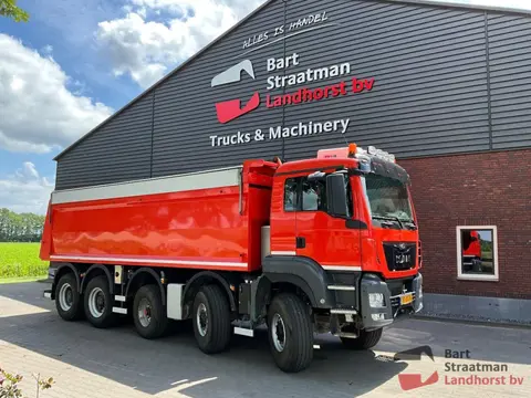 MAN TGS 10x8 bladvering, handgeschakeld met 24m³ Hyva kipper en aluminium milieukleppen. BS2102