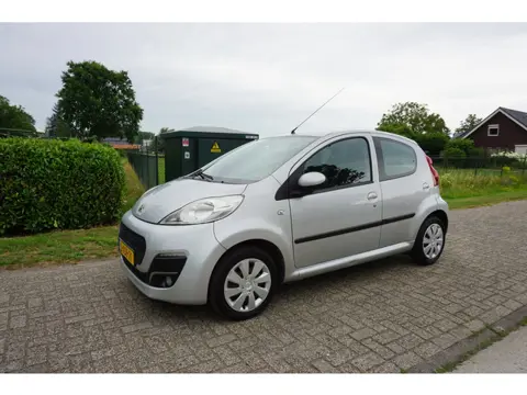 Peugeot 107 1.0 Première 5 deurs carplay
