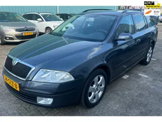 Skoda Octavia Combi 1.6 FSI Tour rijdt super
