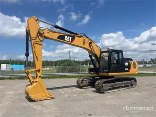 Cat 320D2 (bj 2018)