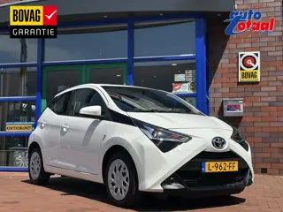 Toyota Aygo 1.0 VVT-i x-play limited | Airco | Navi | Apple Carplay/Android Auto