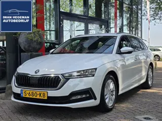 Skoda Octavia Combi 1.0 TSI Ambition | Navigatie | Cruise Control | Climate Control | Parkeersensore