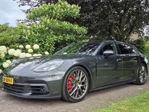 Porsche Panamera Sport Turismo BWJ 2019 | 2.9 601PK 4 E-Hybrid NL AUTO | LEER | PANO | 21'' LMV | CA