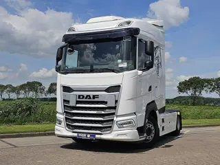 DAF XG 480 spoilers, skylights