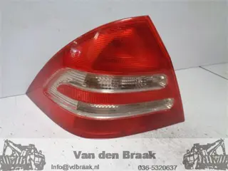 Mercedes Benz Sedan W203 2000-2007 Achterlicht links