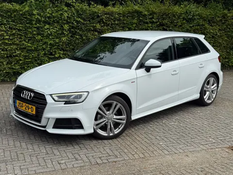 Audi A3 Sportback 35 TFSI S-LINE | Stoel/Stuurwielverwarming | Adaptieve Cruise Control |LED