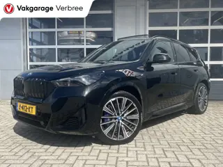 BMW iX1 xDrive30 Launch Edition 67 kWh | SoH 96.3% | Luxe Lederen Comfort Stoelen | Stoelverwarming 