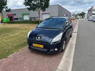Peugeot 5008 1.6 HDiF Blue Lease 7p.